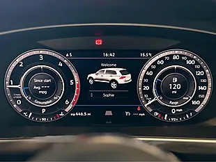 Used 2019 Volkswagen Tiguan R-Line Black - Interior and Exterior details 17