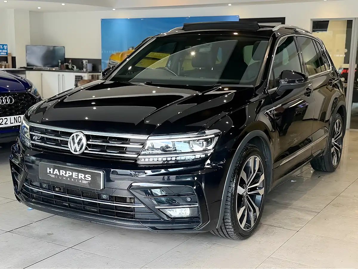 Used 2019 Volkswagen Tiguan R-Line Black - Interior and Exterior details 3