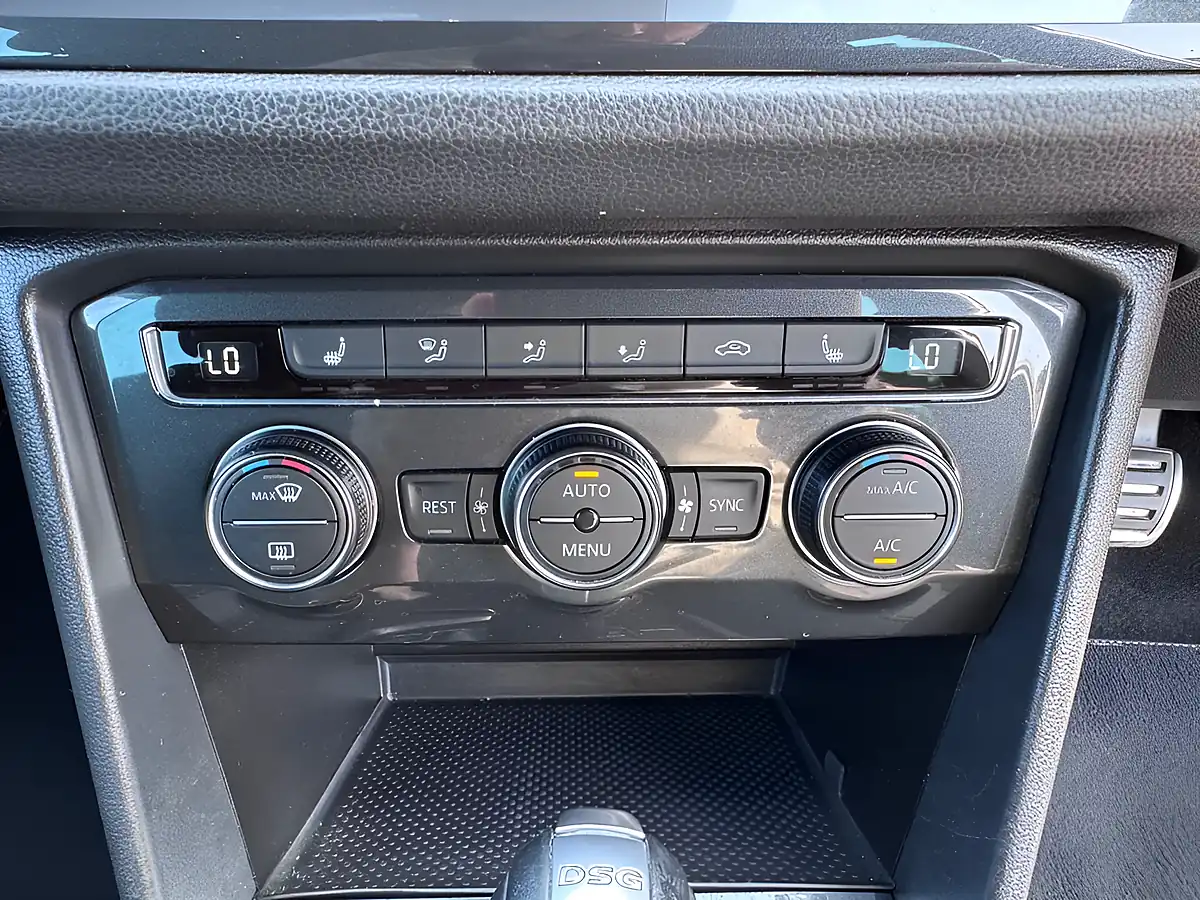 Used 2019 Volkswagen Tiguan R-Line Black - Interior and Exterior details 16