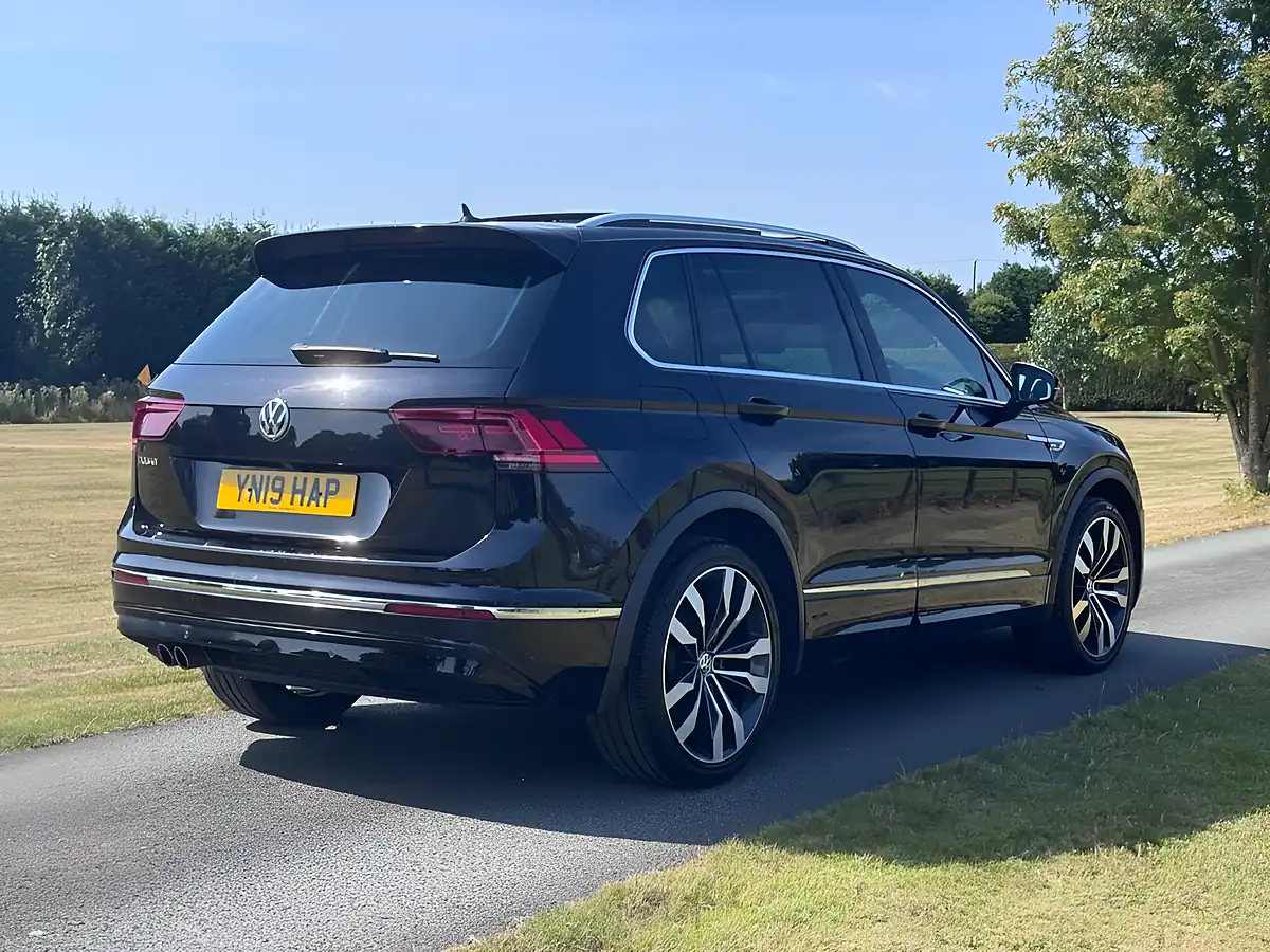 Used 2019 Volkswagen Tiguan R-Line Black - Interior and Exterior details 4