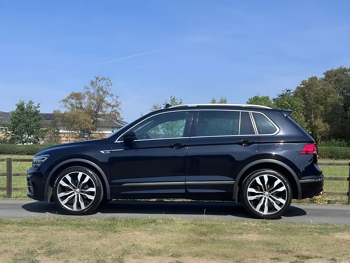 Used 2019 Volkswagen Tiguan R-Line Black - Interior and Exterior details 6