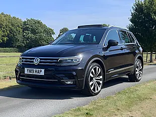 Used 2019 Volkswagen Tiguan R-Line Black - Interior and Exterior details 8