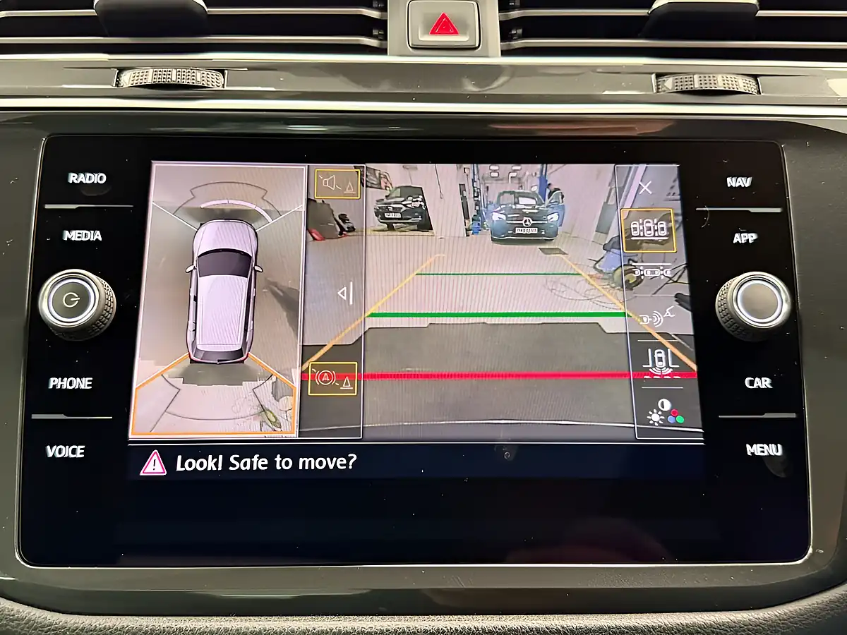 Used 2019 Volkswagen Tiguan R-Line Deep Black - Interior and Exterior details 15
