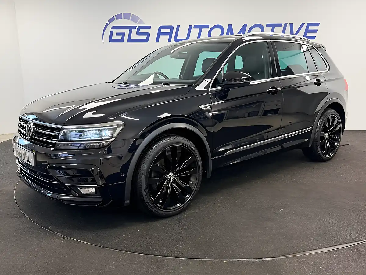 Used 2019 Volkswagen Tiguan R-Line Deep Black - Interior and Exterior details 19