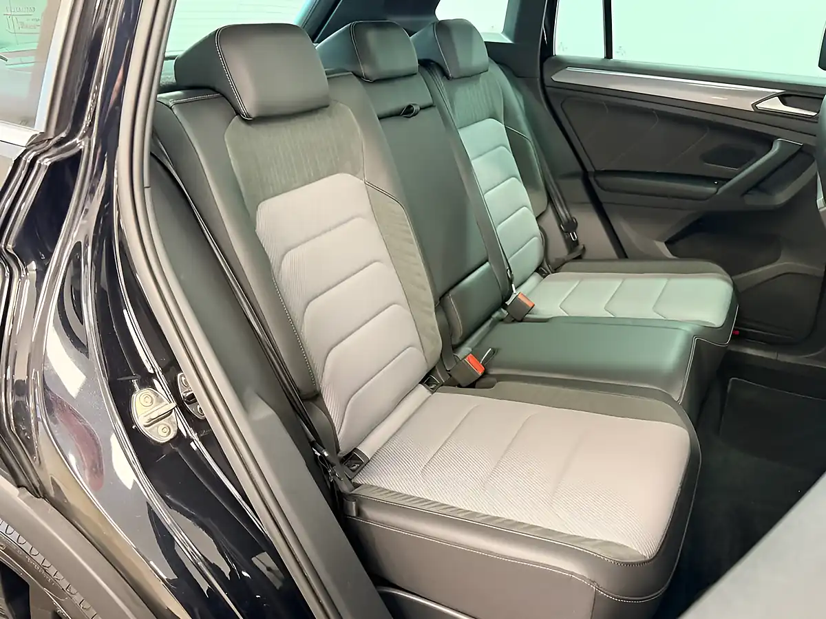 Used 2019 Volkswagen Tiguan R-Line Deep Black - Interior and Exterior details 5