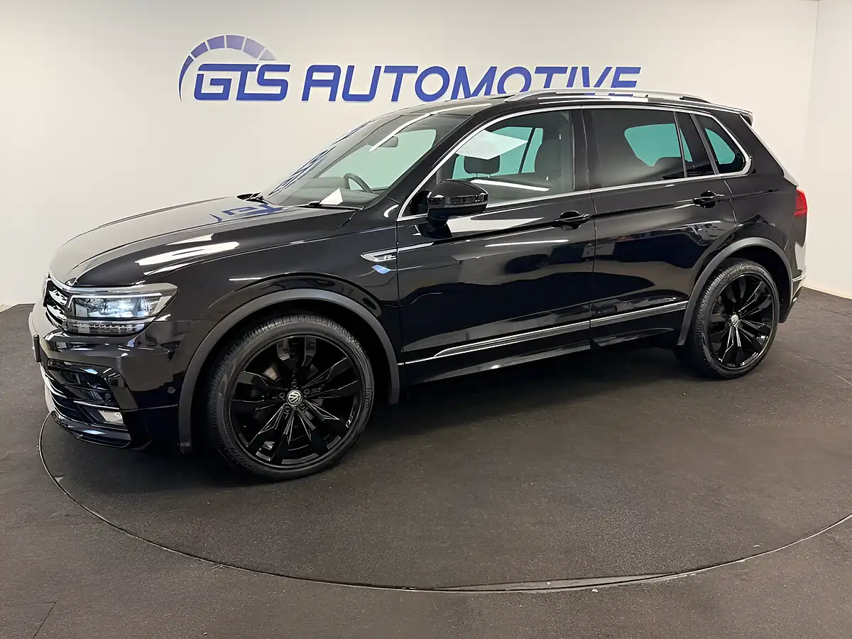 Used 2019 Volkswagen Tiguan R-Line Deep Black - Interior and Exterior details 9