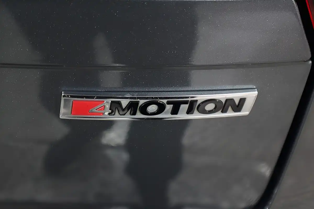 Used 2019 Volkswagen Tiguan R-Line Grey - Interior and Exterior details 20