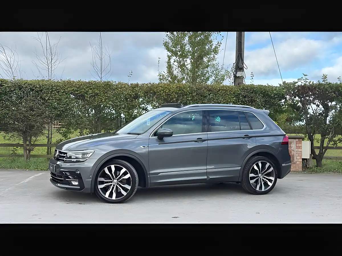 Used 2019 Volkswagen Tiguan R-Line Grey - Interior and Exterior details 5