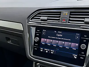 Used 2019 Volkswagen Tiguan R-Line Indium Grey - Interior and Exterior details 15