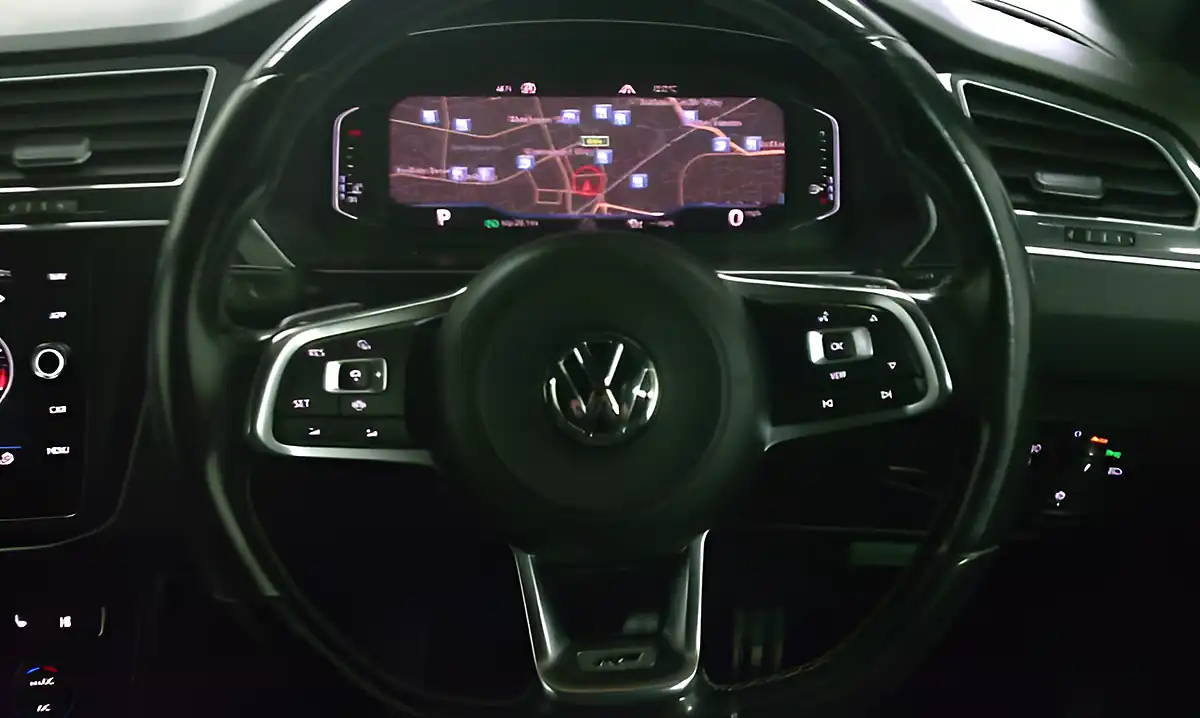 Used 2019 Volkswagen Tiguan R Line Metallic Black - Interior and Exterior details 13