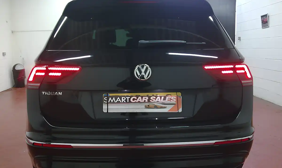Used 2019 Volkswagen Tiguan R Line Metallic Black - Interior and Exterior details 15