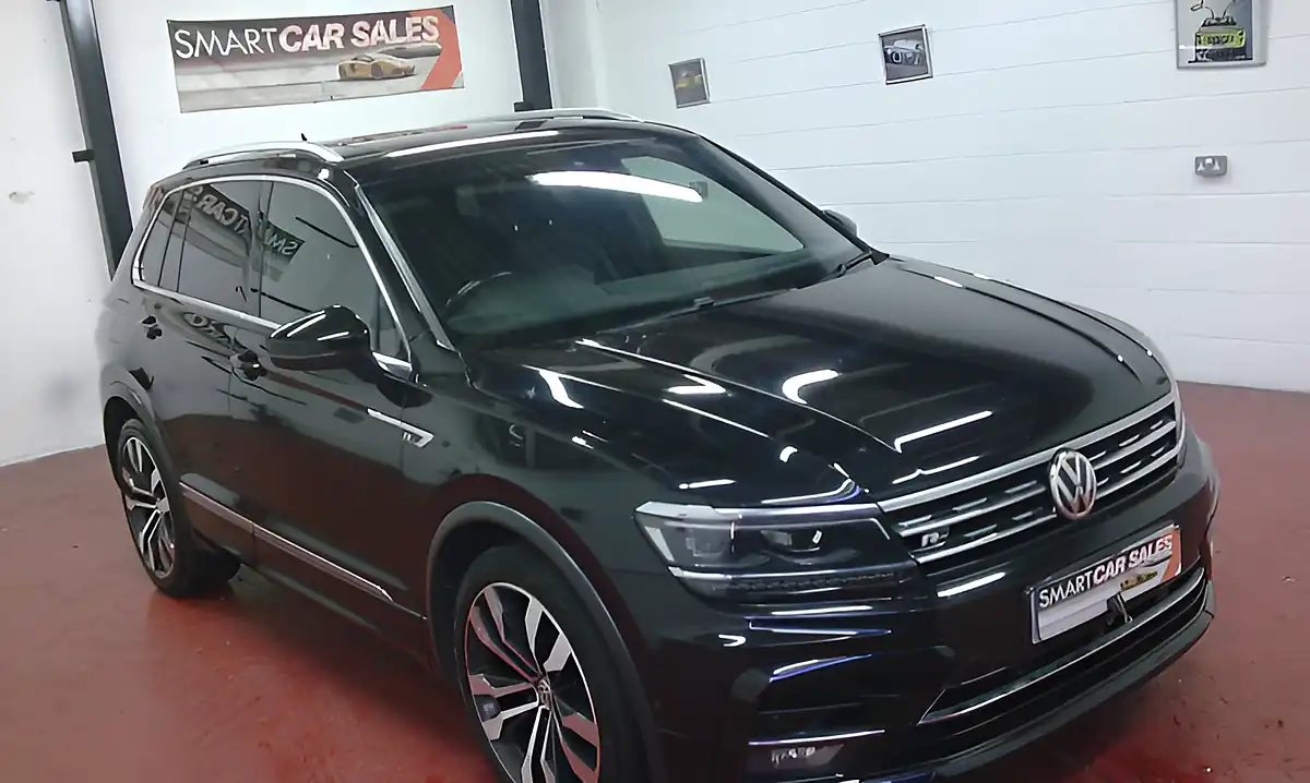 Used 2019 Volkswagen Tiguan R Line Metallic Black - Interior and Exterior details 2