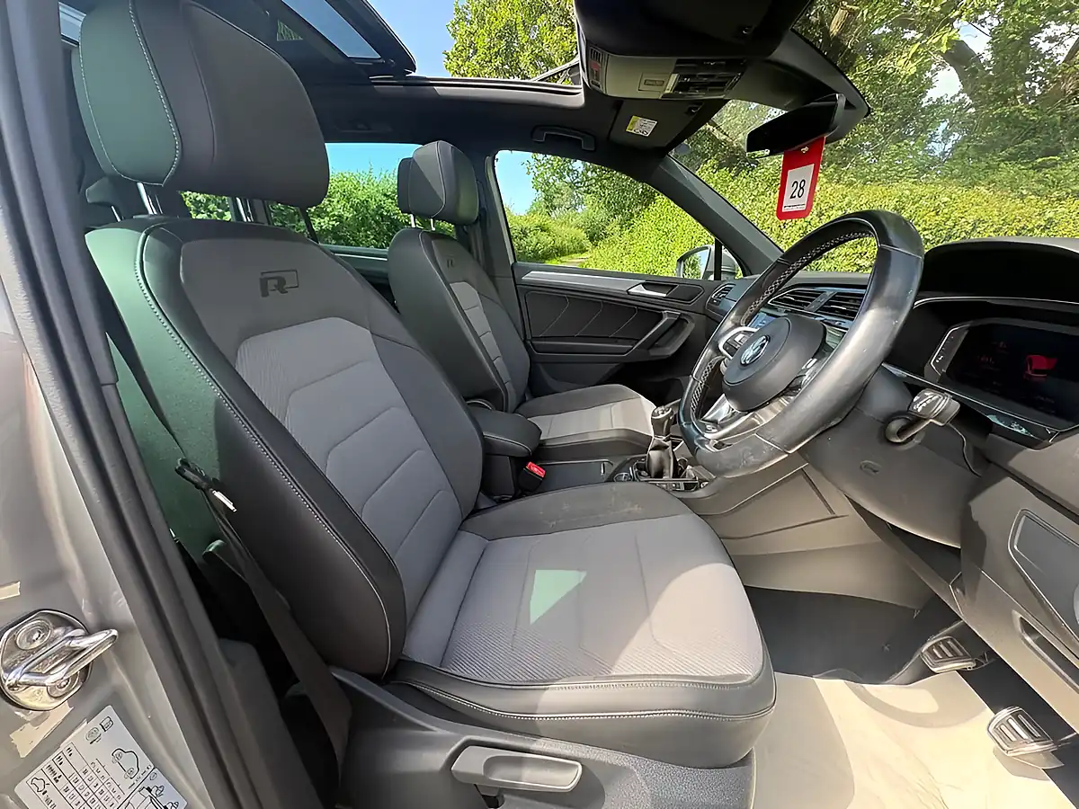 Used 2019 Volkswagen Tiguan R-Line Silver - Interior and Exterior details 10