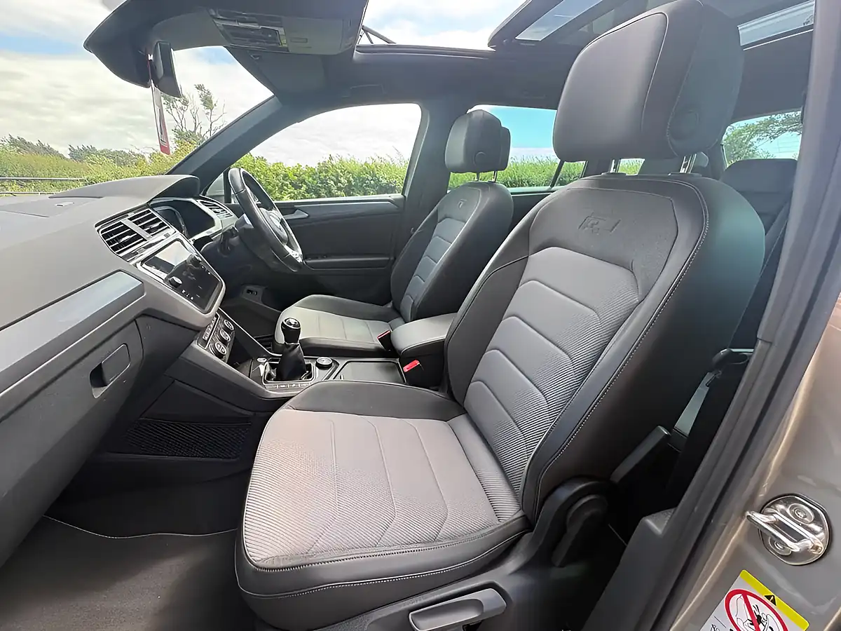 Used 2019 Volkswagen Tiguan R-Line Silver - Interior and Exterior details 12