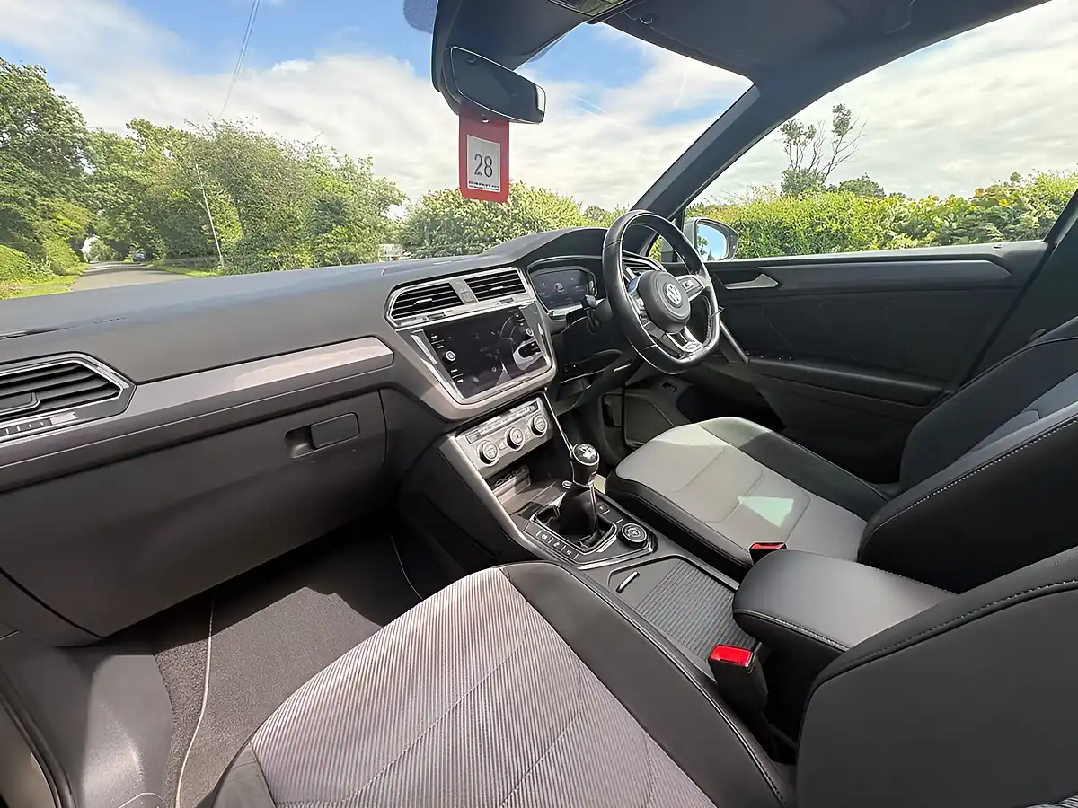 Used 2019 Volkswagen Tiguan R-Line Silver - Interior and Exterior details 13