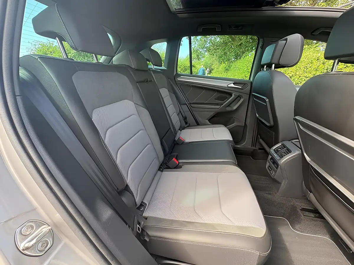 Used 2019 Volkswagen Tiguan R-Line Silver - Interior and Exterior details 14