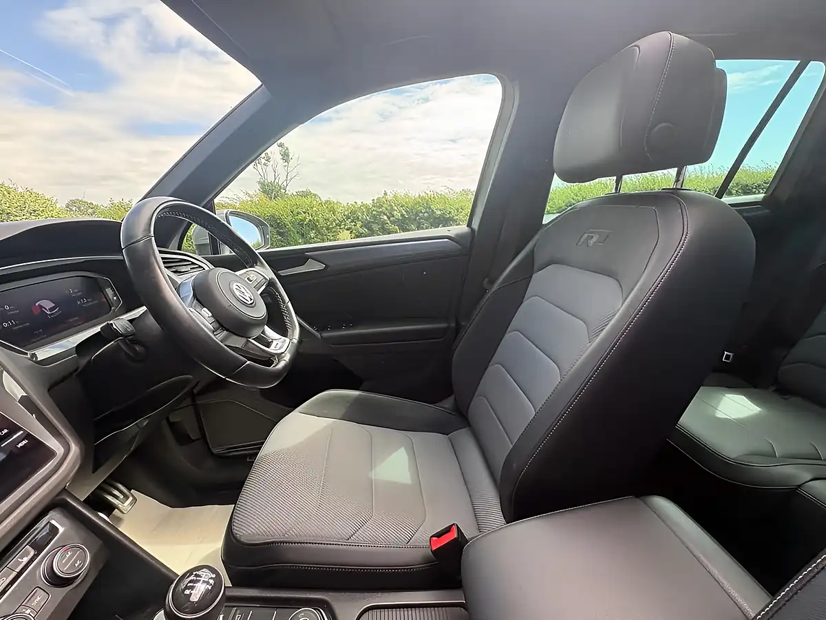 Used 2019 Volkswagen Tiguan R-Line Silver - Interior and Exterior details 18