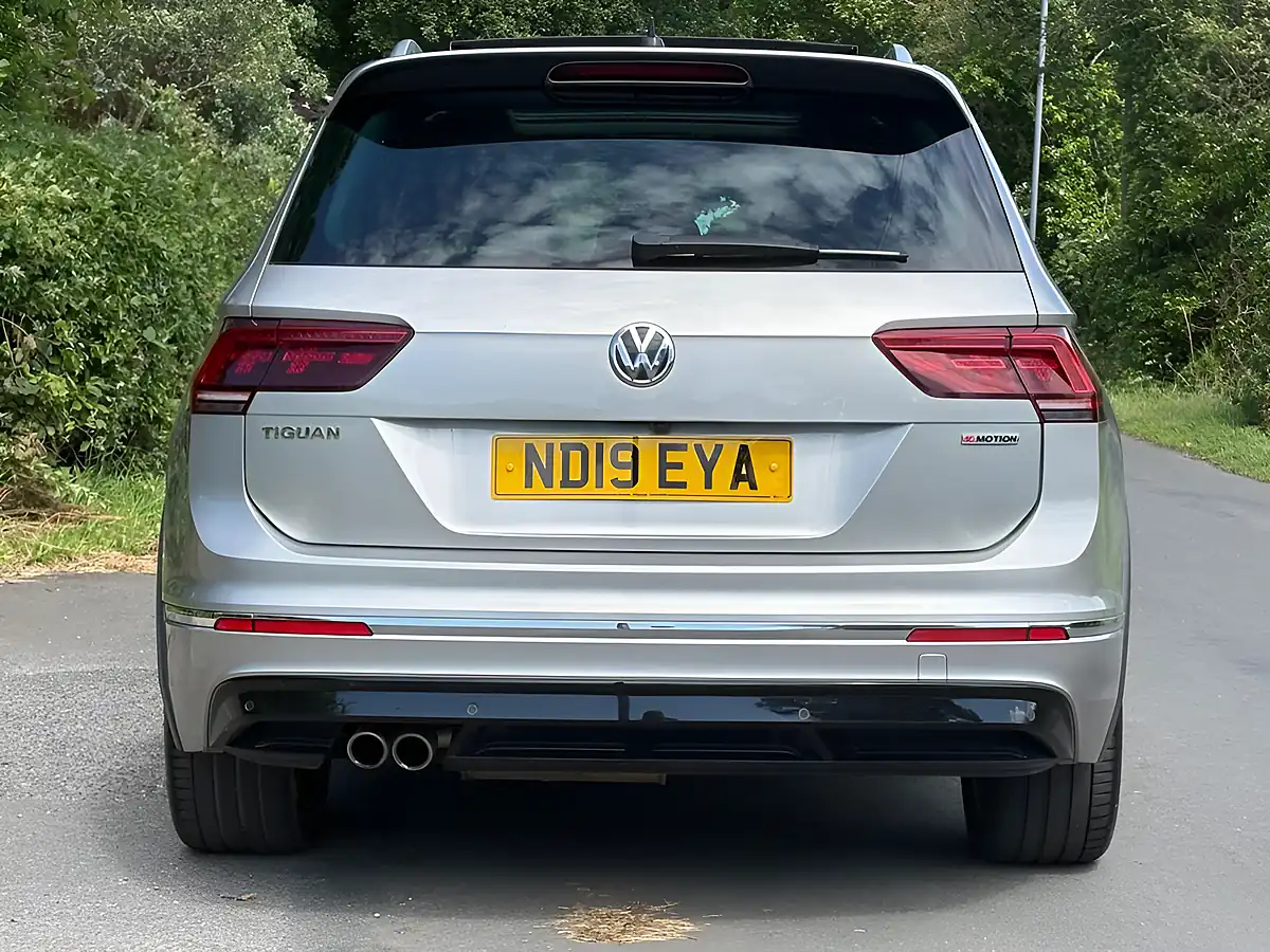 Used 2019 Volkswagen Tiguan R-Line Silver - Interior and Exterior details 8