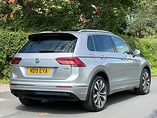Used 2019 Volkswagen Tiguan R-Line Silver - Interior and Exterior details 9