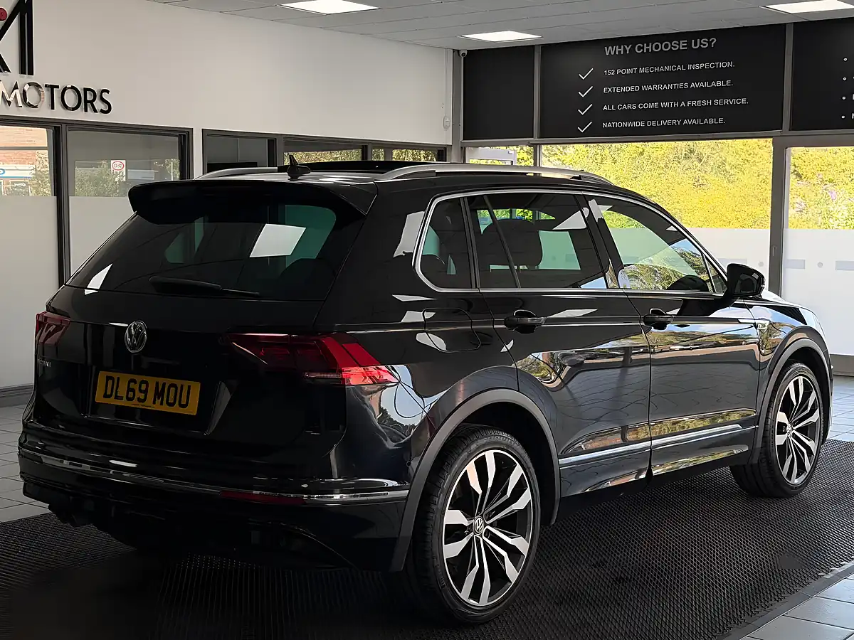 Used 2019 Volkswagen Tiguan R-Line Tech Black - Interior and Exterior details 10