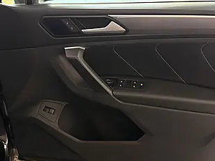 Used 2019 Volkswagen Tiguan R-Line Tech Black - Interior and Exterior details 11