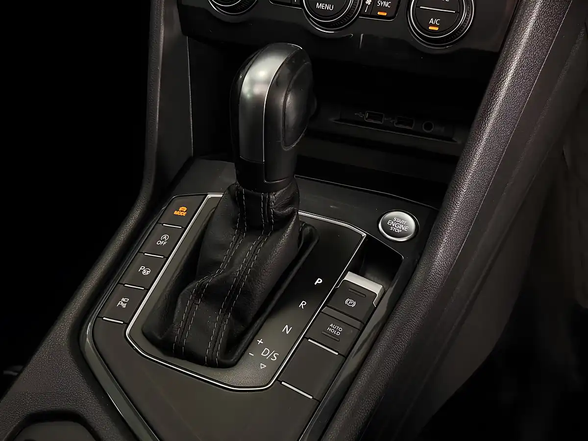 Used 2019 Volkswagen Tiguan R-Line Tech Black - Interior and Exterior details 13