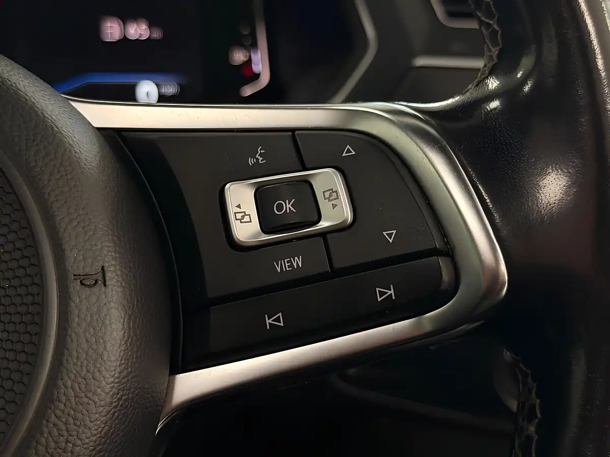 Used 2019 Volkswagen Tiguan R-Line Tech Black - Interior and Exterior details 14