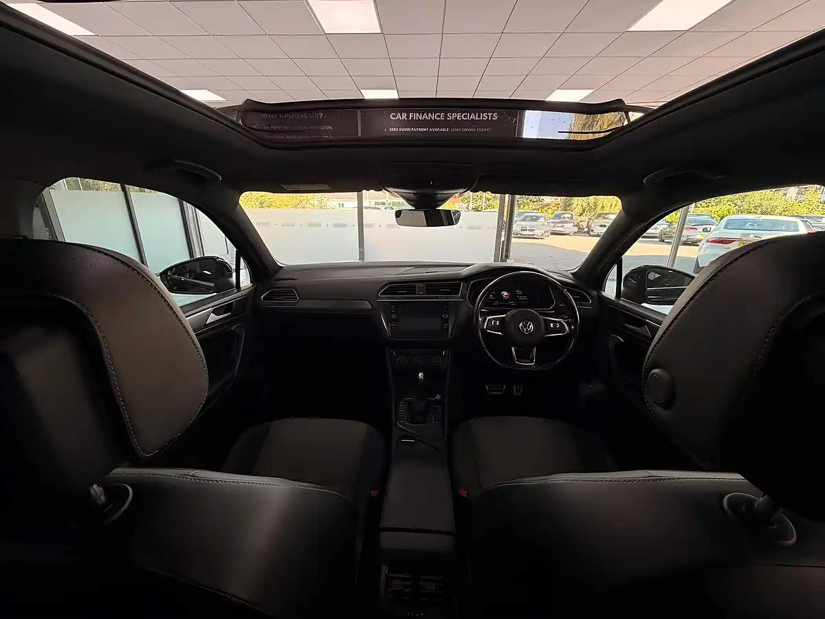 Used 2019 Volkswagen Tiguan R-Line Tech Black - Interior and Exterior details 17