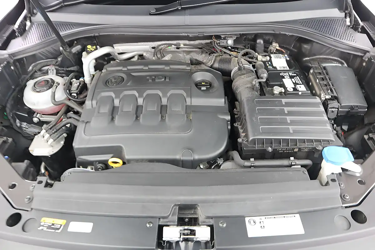 Used 2019 Volkswagen Tiguan R-Line Tech Black - Interior and Exterior details 10