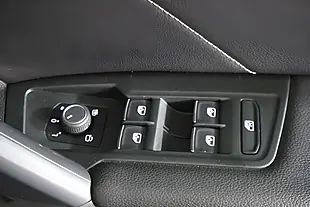 Used 2019 Volkswagen Tiguan R-Line Tech Black - Interior and Exterior details 19