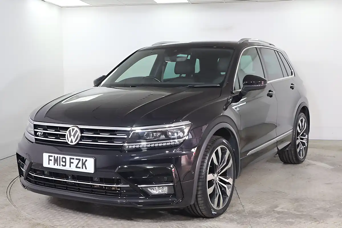 Used 2019 Volkswagen Tiguan R-Line Tech Black - Interior and Exterior details 3
