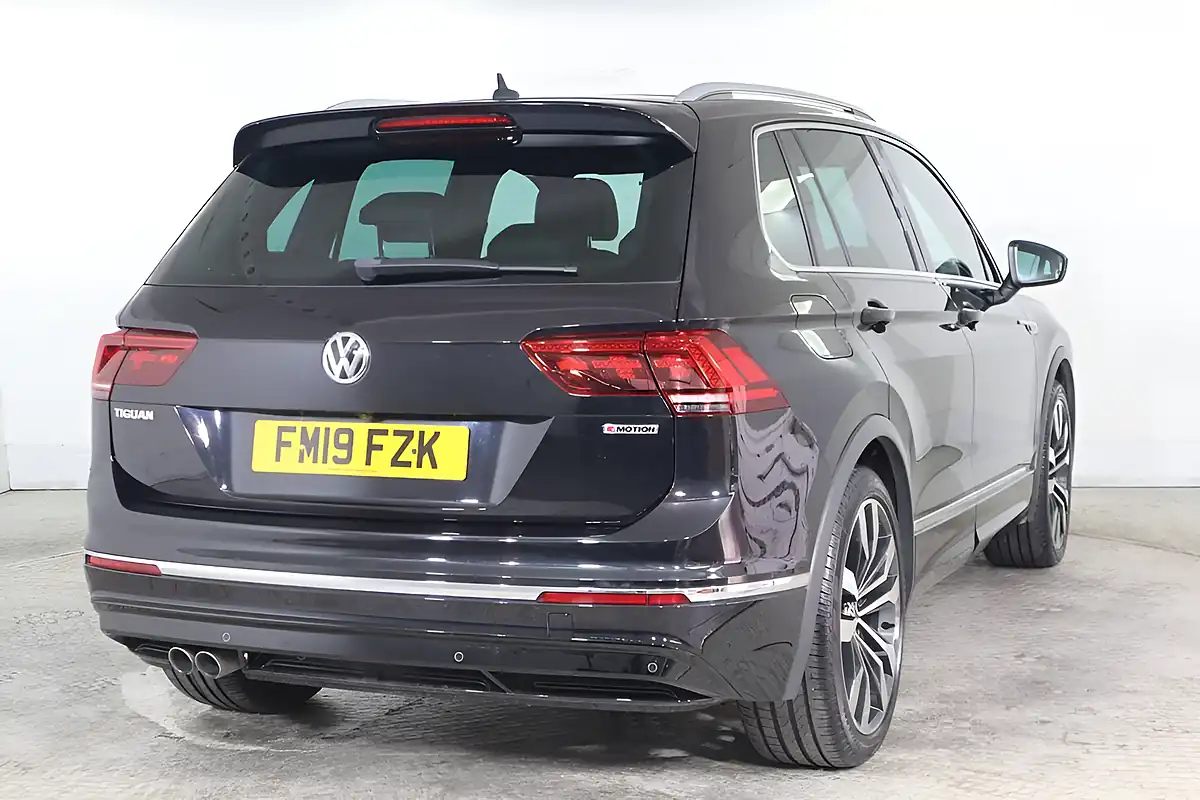 Used 2019 Volkswagen Tiguan R-Line Tech Black - Interior and Exterior details 4