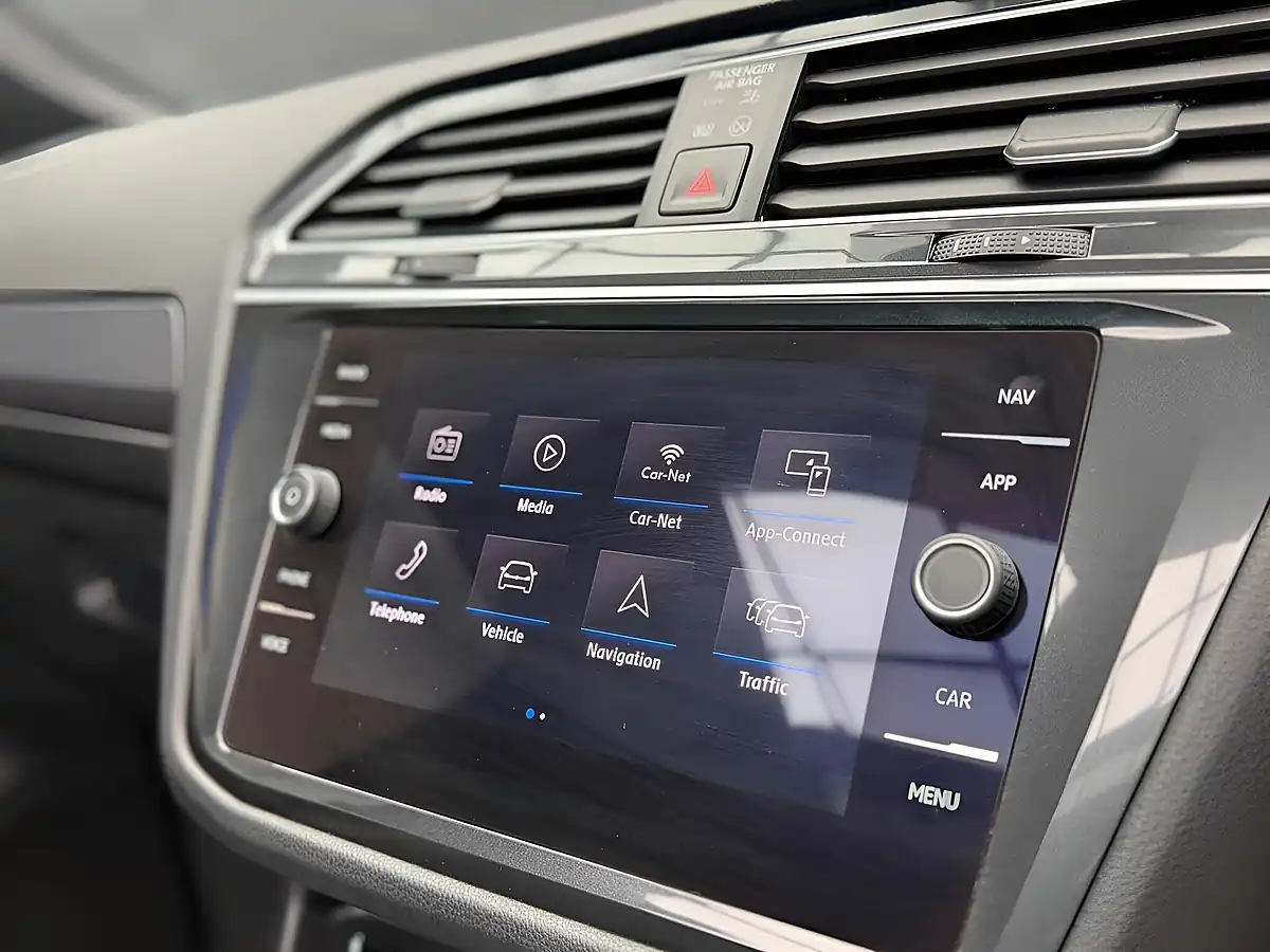 Used 2019 Volkswagen Tiguan R-Line Tech Grey - Interior and Exterior details 15