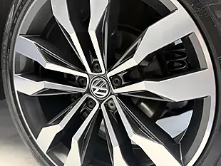 Used 2019 Volkswagen Tiguan R-Line Tech Grey - Interior and Exterior details 9