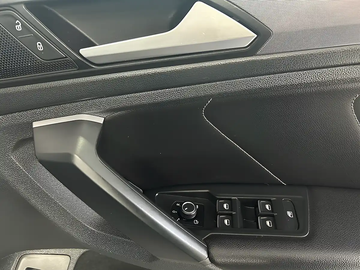 Used 2019 Volkswagen Tiguan R-Line Tech Grey - Interior and Exterior details 12
