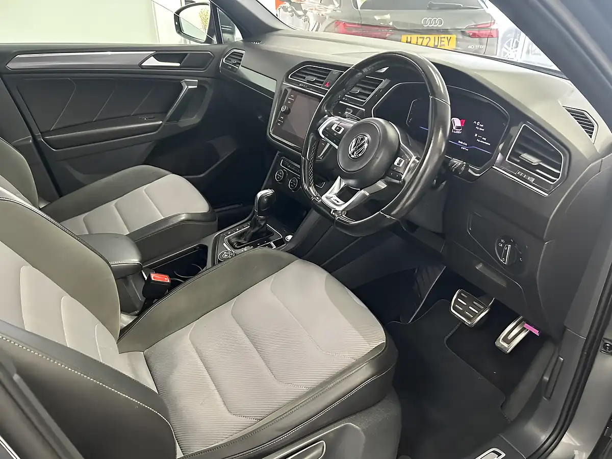 Used 2019 Volkswagen Tiguan R-Line Tech Grey - Interior and Exterior details 14