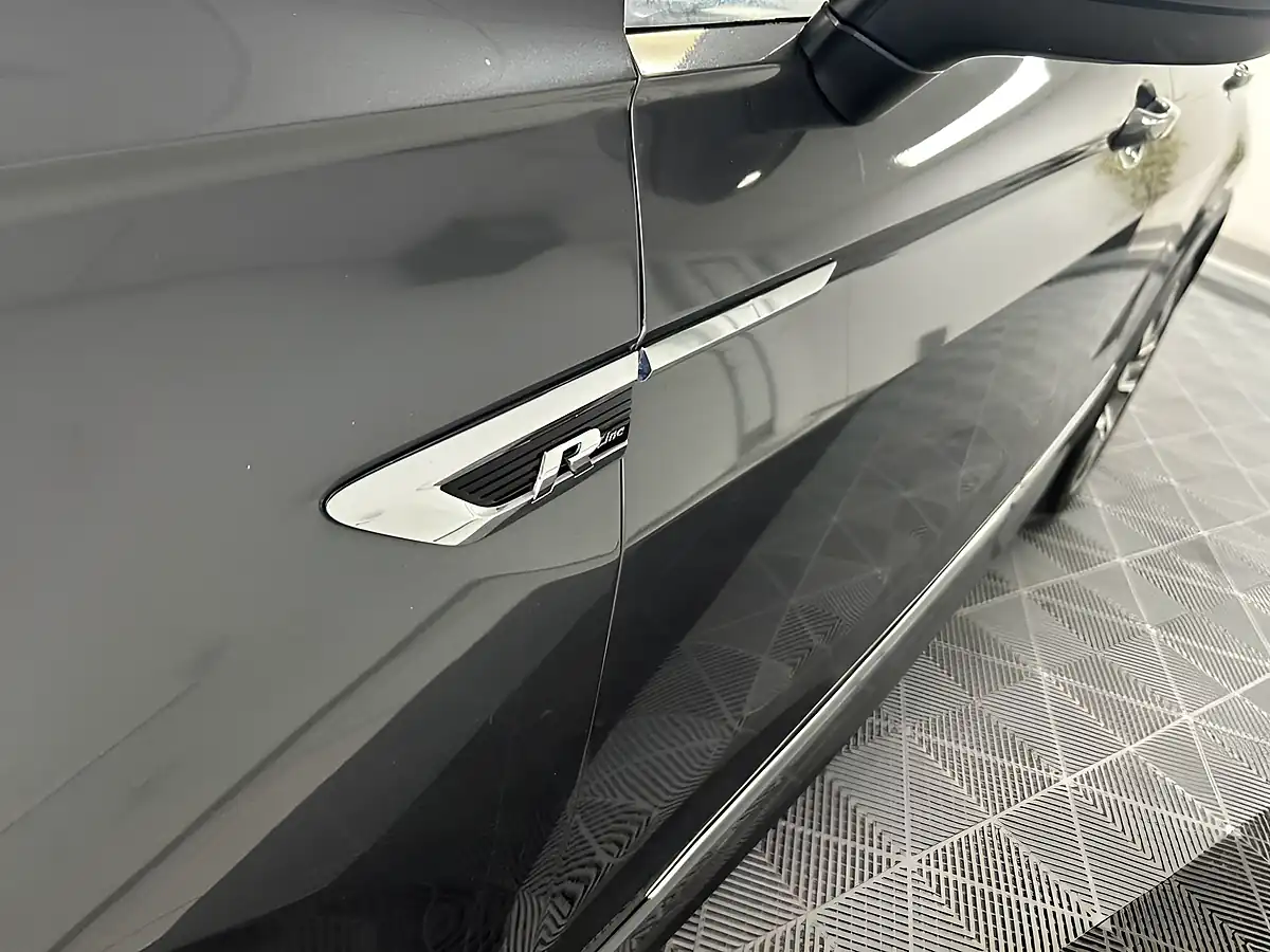 Used 2019 Volkswagen Tiguan R-Line Tech Grey - Interior and Exterior details 19