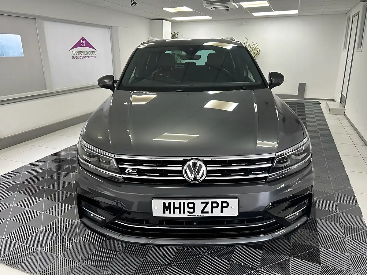 Used 2019 Volkswagen Tiguan R-Line Tech Grey - Interior and Exterior details 2