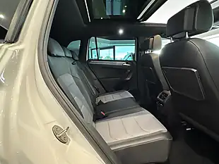 Used 2019 Volkswagen Tiguan R-Line Tech - Interior and Exterior details 11