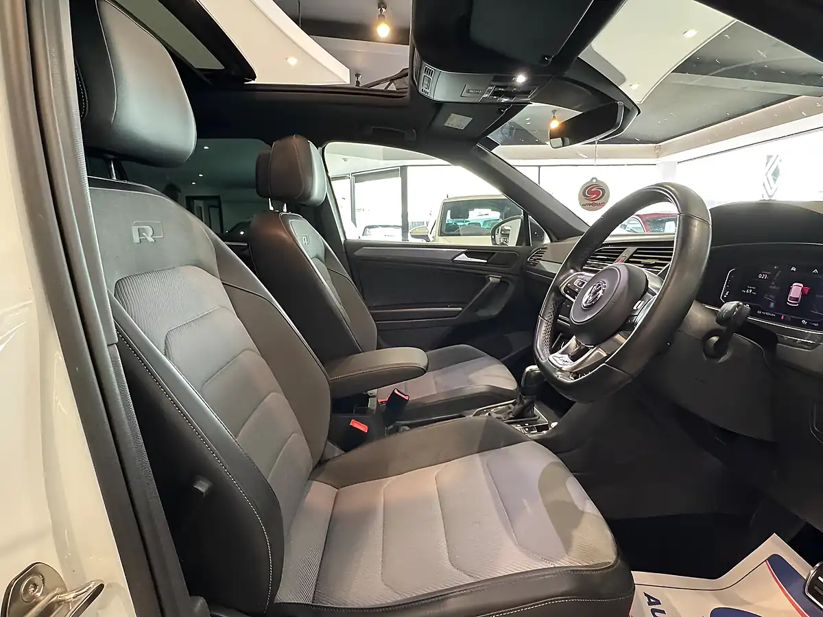 Used 2019 Volkswagen Tiguan R-Line Tech - Interior and Exterior details 19