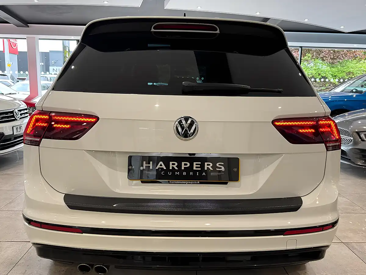 Used 2019 Volkswagen Tiguan R-Line Tech - Interior and Exterior details 5