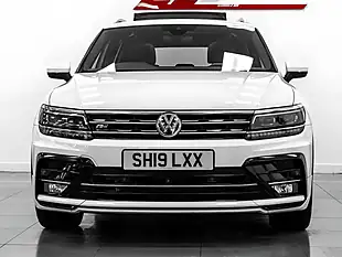 Used 2019 Volkswagen Tiguan R-Line Tech Pure White - Interior and Exterior details 5
