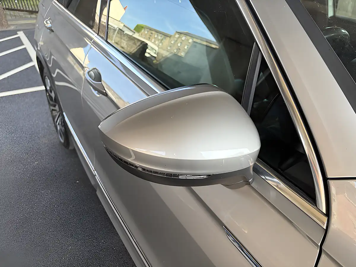 Used 2019 Volkswagen Tiguan R-Line Tech Silver - Interior and Exterior details 11