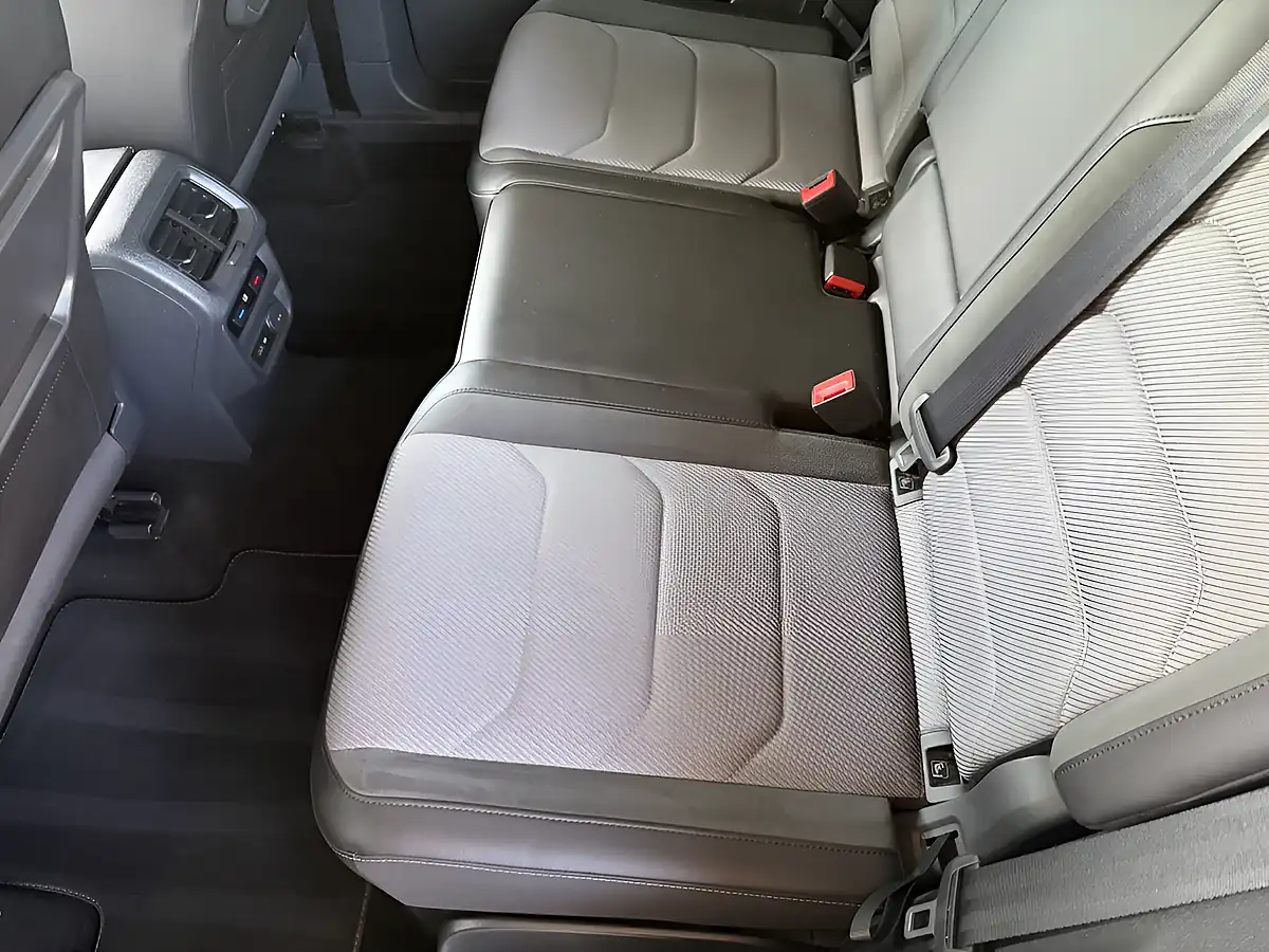 Used 2019 Volkswagen Tiguan R-Line Tech Silver - Interior and Exterior details 13