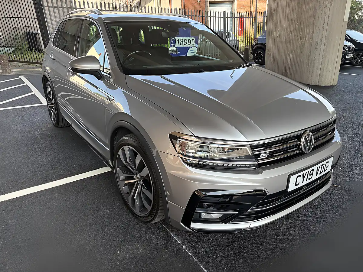 Used 2019 Volkswagen Tiguan R-Line Tech Silver - Interior and Exterior details 2