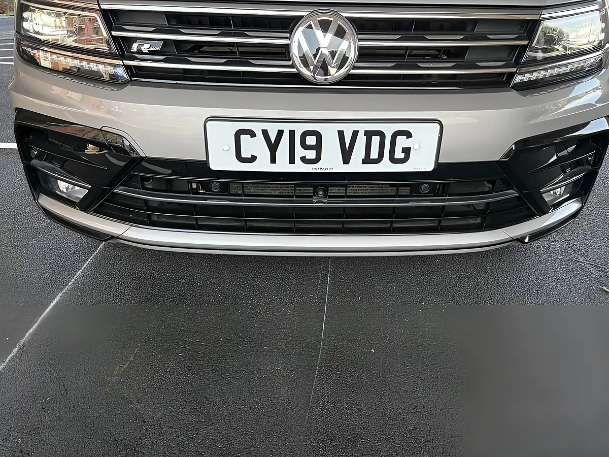 Used 2019 Volkswagen Tiguan R-Line Tech Silver - Interior and Exterior details 6