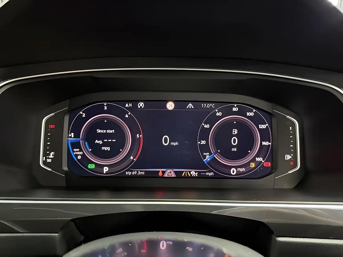 Used 2019 Volkswagen Tiguan R-Line Tech Silver - Interior and Exterior details 18