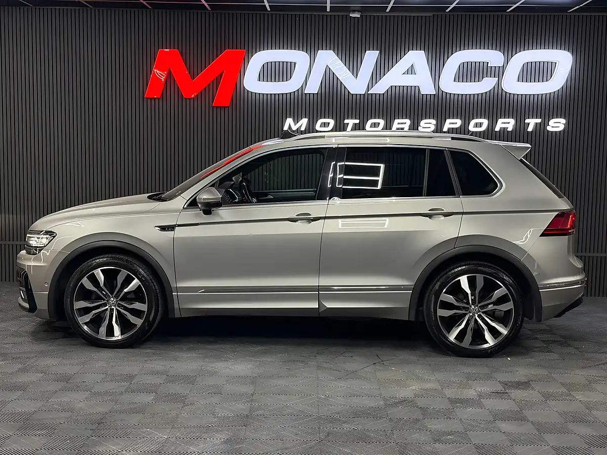 Used 2019 Volkswagen Tiguan R-Line Tech Silver - Interior and Exterior details 6