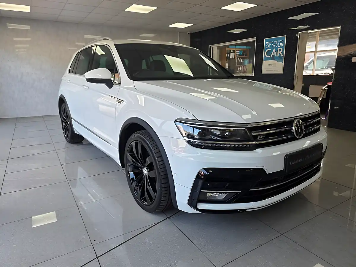 Used 2019 Volkswagen Tiguan R-Line Tech White - Interior and Exterior details 13