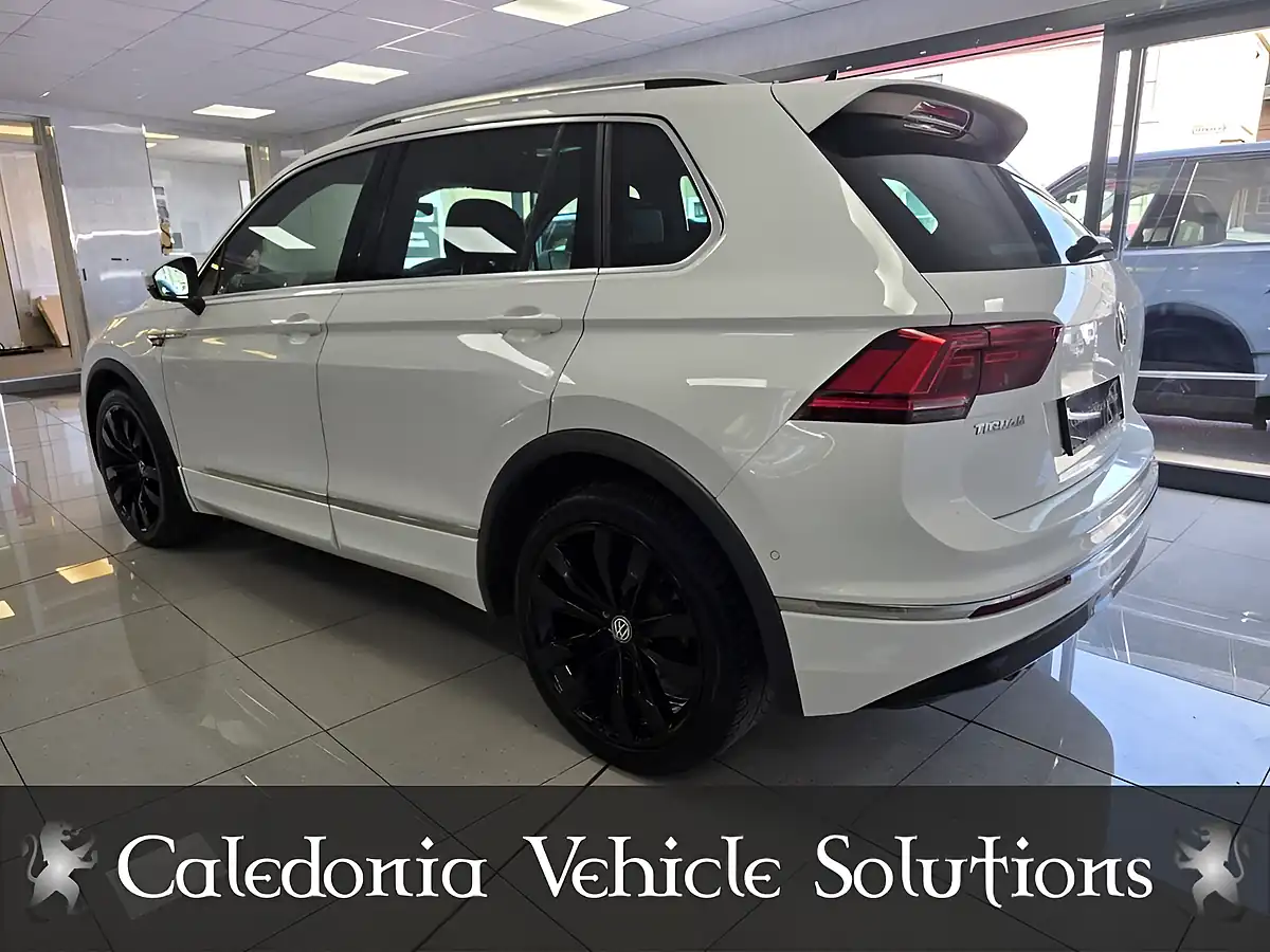 Used 2019 Volkswagen Tiguan R-Line Tech White - Interior and Exterior details 3